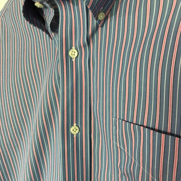 Lauren Ralph Lauren Men's Non-Iron Shirt in Blue w/Red Stripes, Size 17 - 32/33 - Picture 2 of 5
